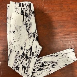 nwt beyond yoga leggings